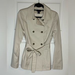 Brooks Brothers belted trench coat Women’s Size 6